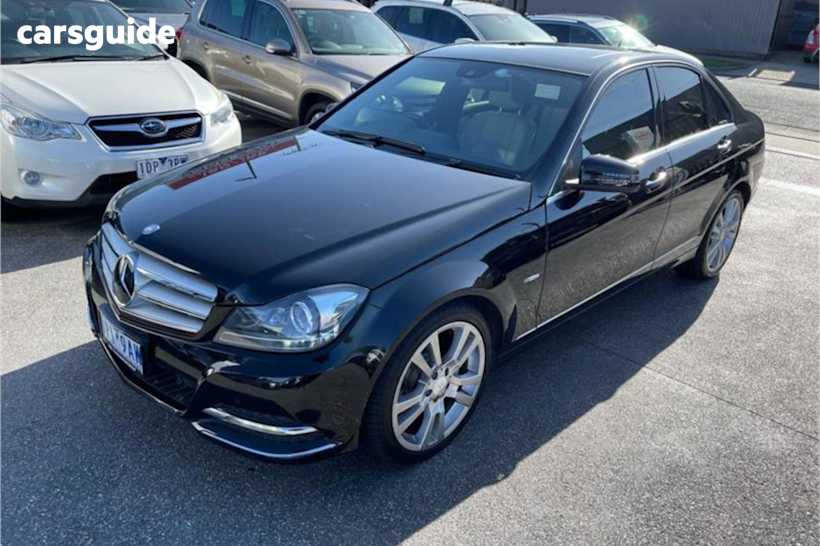 Black 2011 Mercedes-Benz C-CLASS Sedan C250 CDI BLUEEFFICIENCY ELEGANCE R