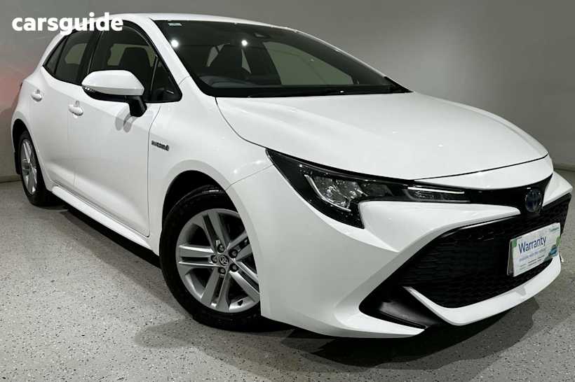 White 2021 Toyota Corolla Hatch ASCENT SPORT HYBRID F