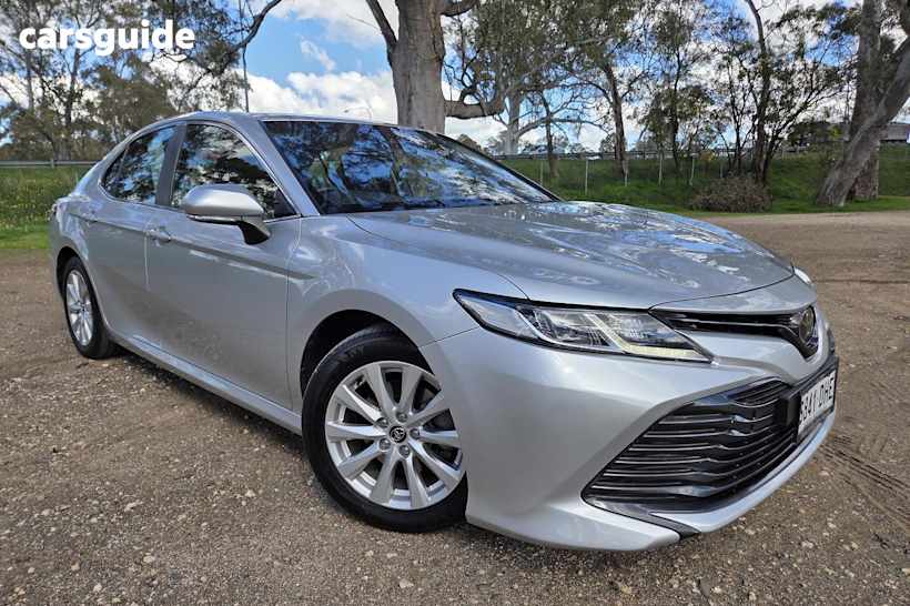 Silver 2019 Toyota Camry Sedan ASCENT F