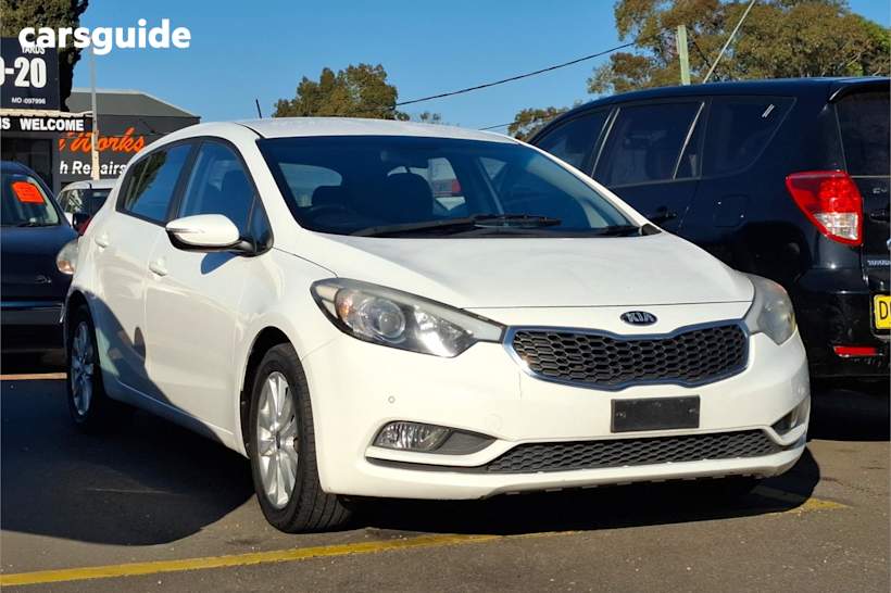 White 2015 Kia Cerato Hatch S F