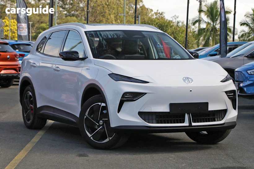 White 2025 MG MGS5 EV SUV ESSENCE 62 R