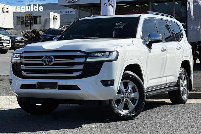 White 2024 Toyota Landcruiser SUV SAHARA 4X4