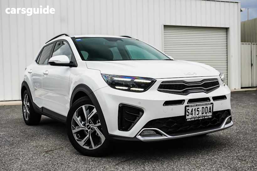 White 2024 Kia Stonic SUV GT-LINE F