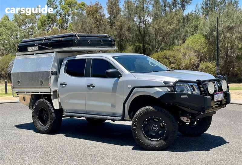 Silver 2020 Nissan Navara Dual Cab Pick-up Sl (4X4)