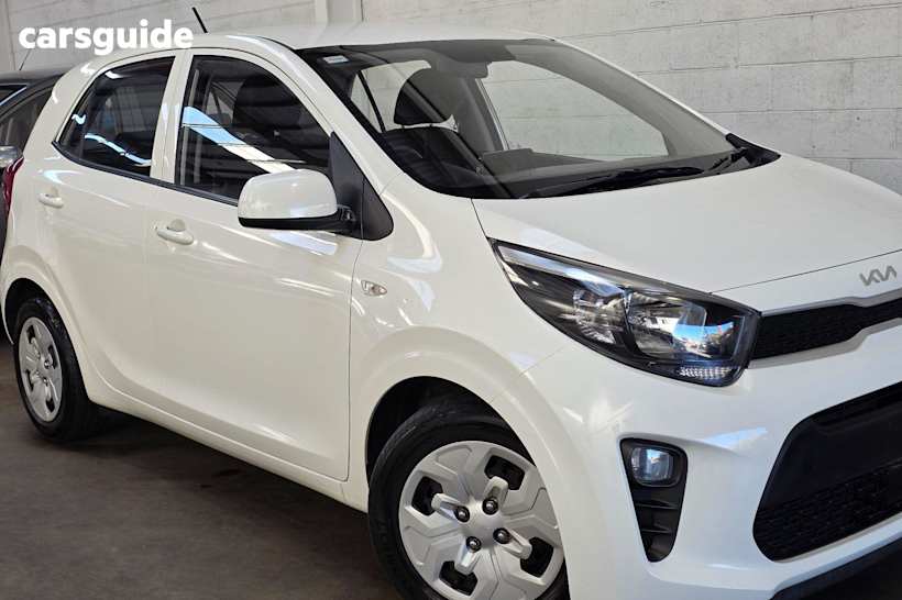White 2023 Kia Picanto Hatch S F