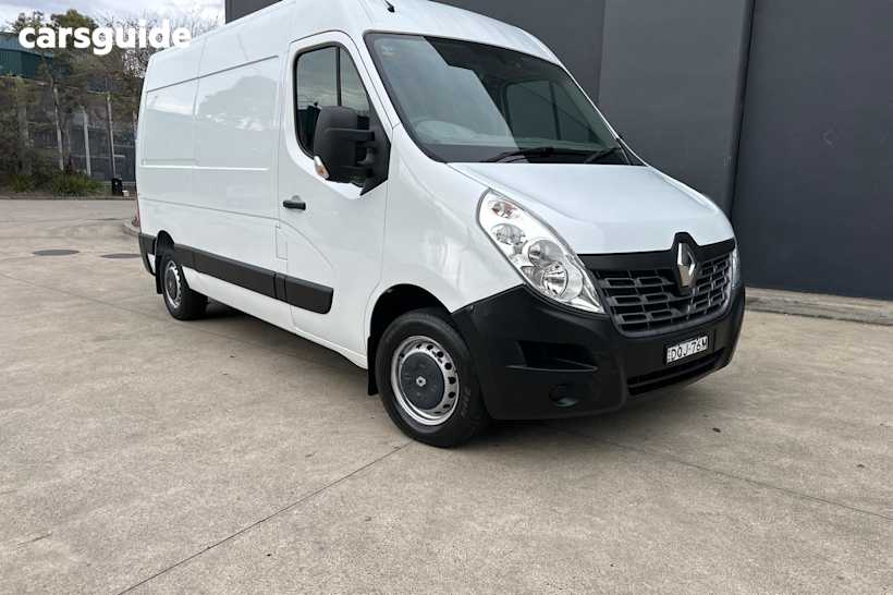 White 2017 Renault Master Commercial F