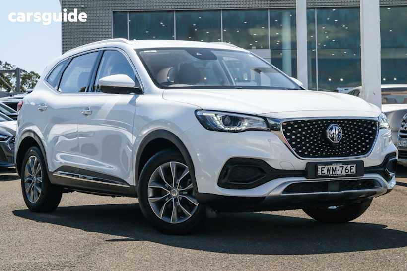 White 2022 MG HS Plus EV SUV ESSENCE F