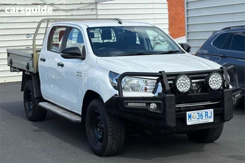 White 2020 Toyota Hilux Ute Tray SR 4X4
