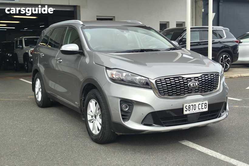 Grey 2018 Kia Sorento SUV SI 4X4