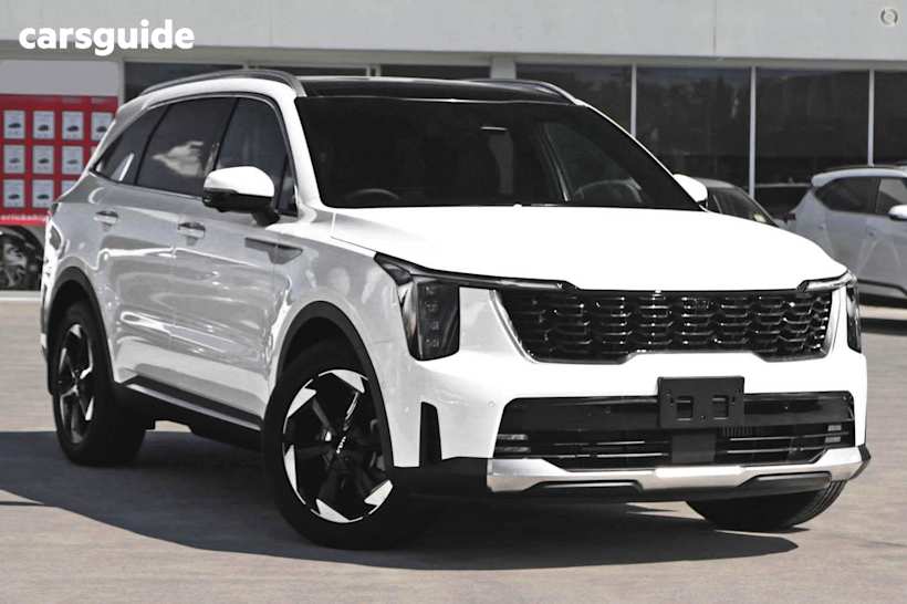White 2025 Kia Sorento SUV HEV GT-LINE 4X4
