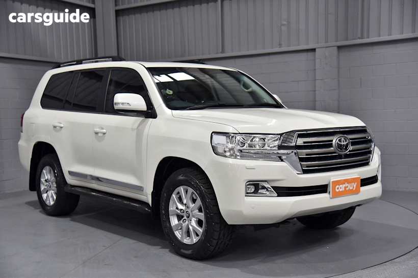 White 2018 Toyota Landcruiser Wagon Lc200 Sahara (4X4)