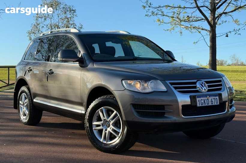 Grey 2009 Volkswagen Touareg Wagon V6 Tdi