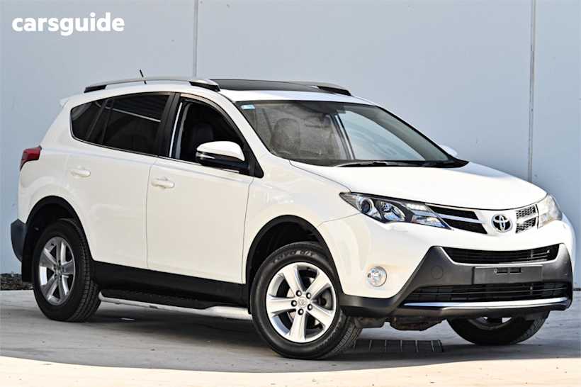 White 2013 Toyota RAV4 SUV CRUISER 4X4
