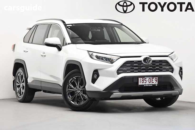 White 2024 Toyota RAV4 SUV GXL F