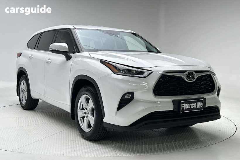 White 2022 Toyota Kluger SUV GX F