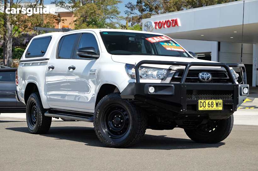 White 2022 Toyota Hilux Ute Tray SR 4X4