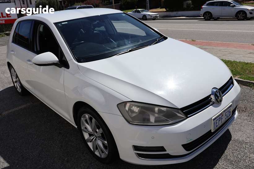 White 2014 Volkswagen Golf Hatchback 103 Tsi Highline