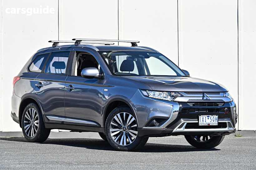 Grey 2018 Mitsubishi Outlander SUV ES ADAS F