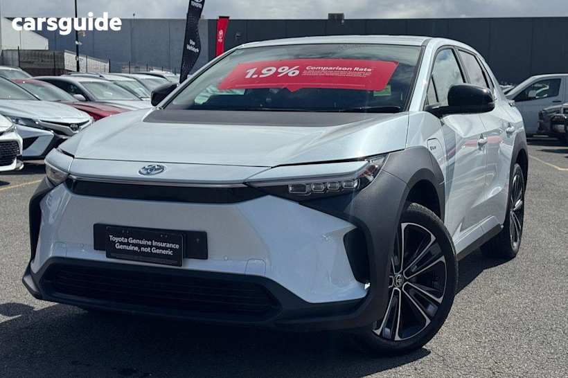 White 2024 Toyota BZ4X SUV F