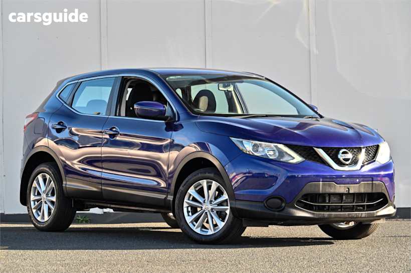 Purple 2014 Nissan Qashqai SUV ST F