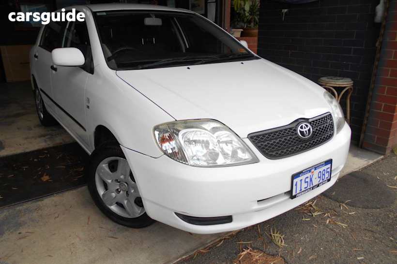 White 2003 Toyota Corolla Hatchback Ascent Seca