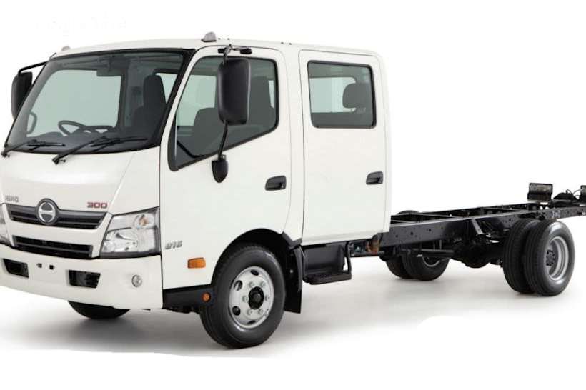 2025 Hino 300 Crew Cab Chassis 921 4400 Wide