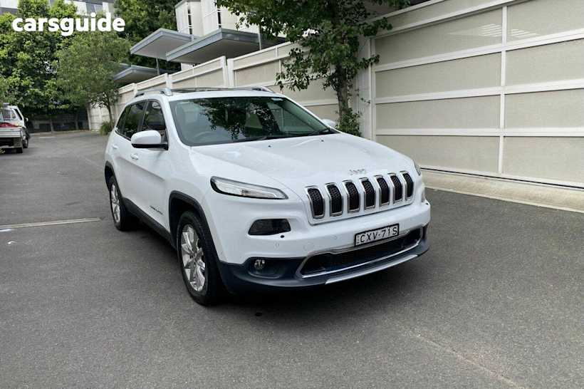 White 2015 Jeep Cherokee SUV LIMITED 4X4