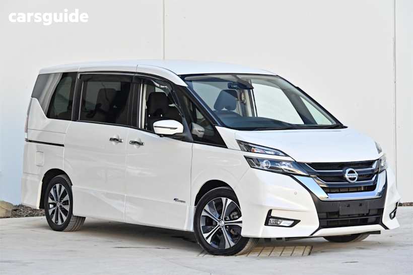 White 2018 Nissan Serena OtherCar