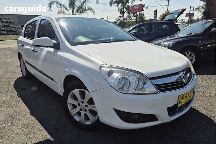White 2008 Holden Astra Hatchback Cd