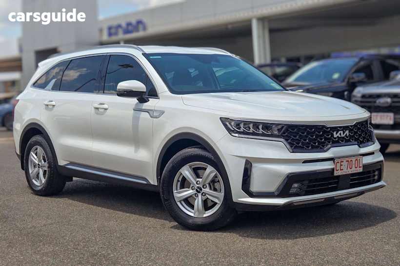 White 2021 Kia Sorento SUV S F