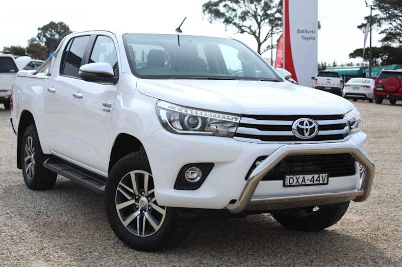 White 2018 Toyota Hilux Ute Tray SR5 4X4