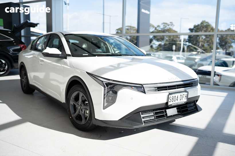 White 2024 Kia K4 Sedan S