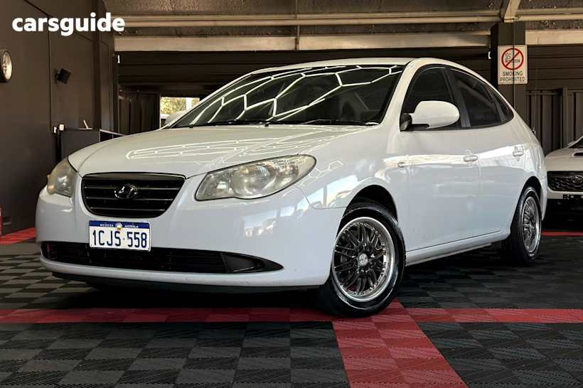 White 2006 Hyundai Elantra Sedan SX F