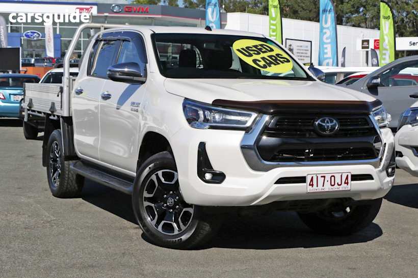 White 2020 Toyota Hilux Ute Tray SR5 4X4