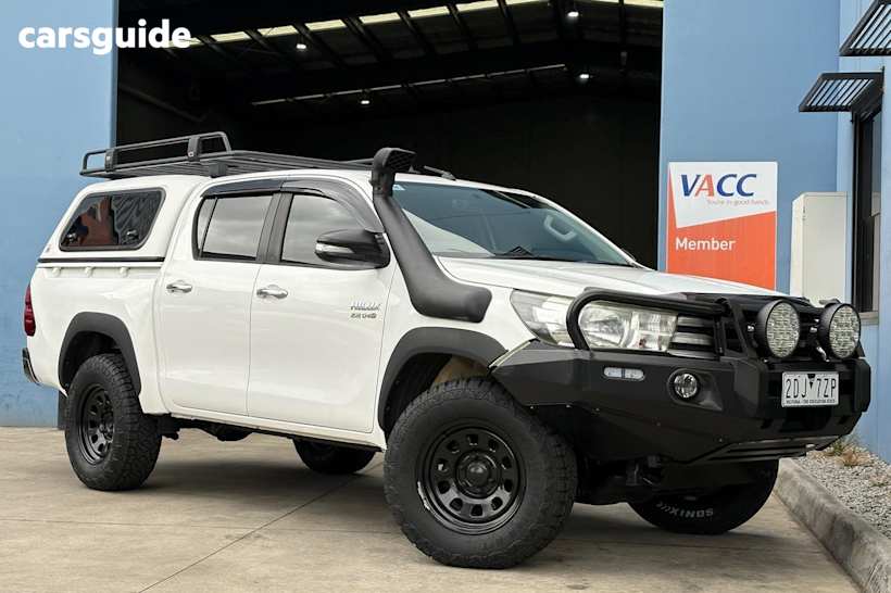 White 2016 Toyota Hilux Ute Tray SR 4X4