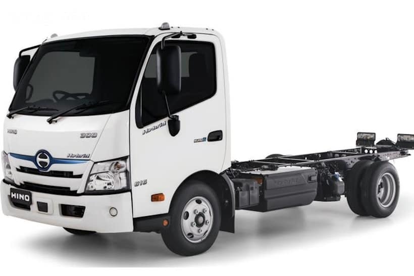 2025 Hino 300 Cab Chassis 916 Amt 3430 Wide Hybrid