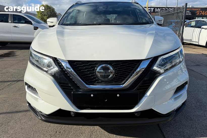 White 2018 Nissan Qashqai Wagon Ti