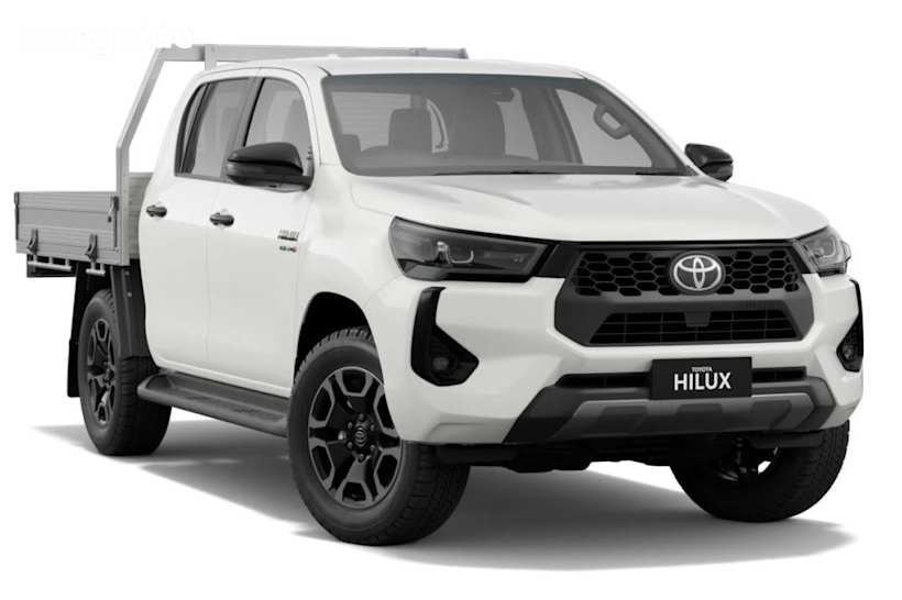 2025 Toyota Hilux Double Cab Chassis Sr5 48V + Prem. Interior (4X4)