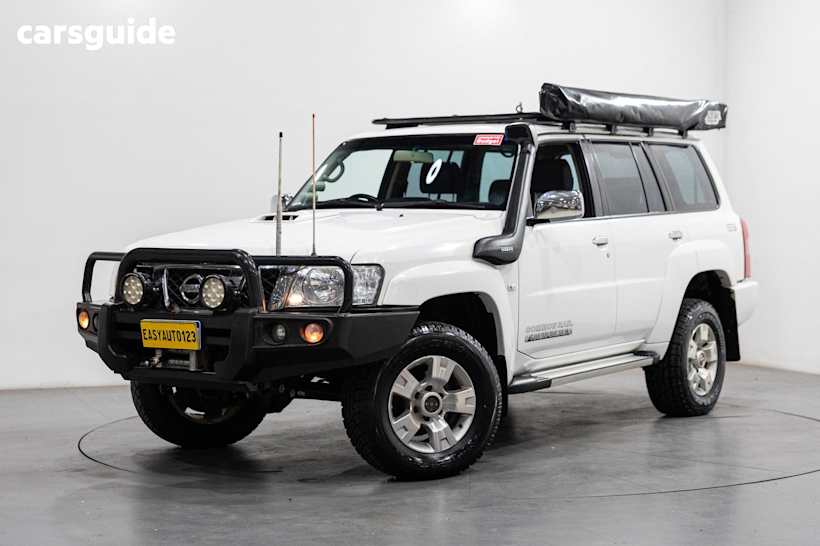 White 2016 Nissan Patrol Wagon St (4X4)