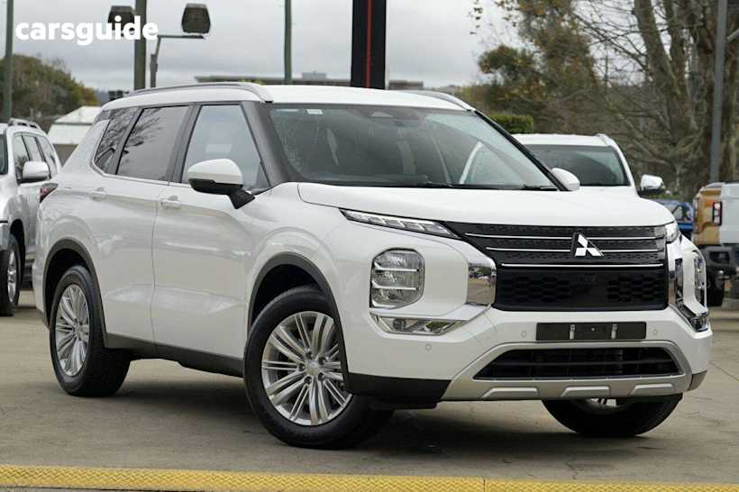 White 2024 Mitsubishi Outlander Wagon Ls 7 Seat (2Wd)