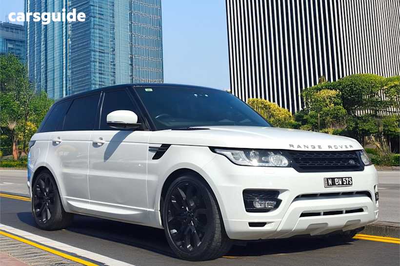 White 2017 Land Rover Range Rover Sport SUV TDV6 SE 4X4