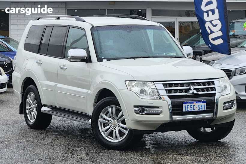 White 2014 Mitsubishi Pajero SUV GLS 4X4