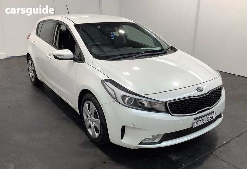 White 2018 Kia Cerato Hatchback S