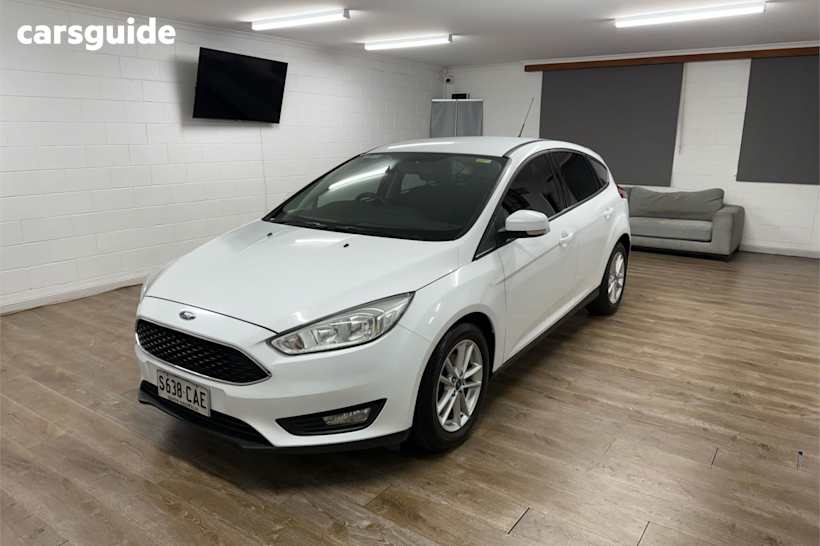 White 2015 Ford Focus Hatch TREND F