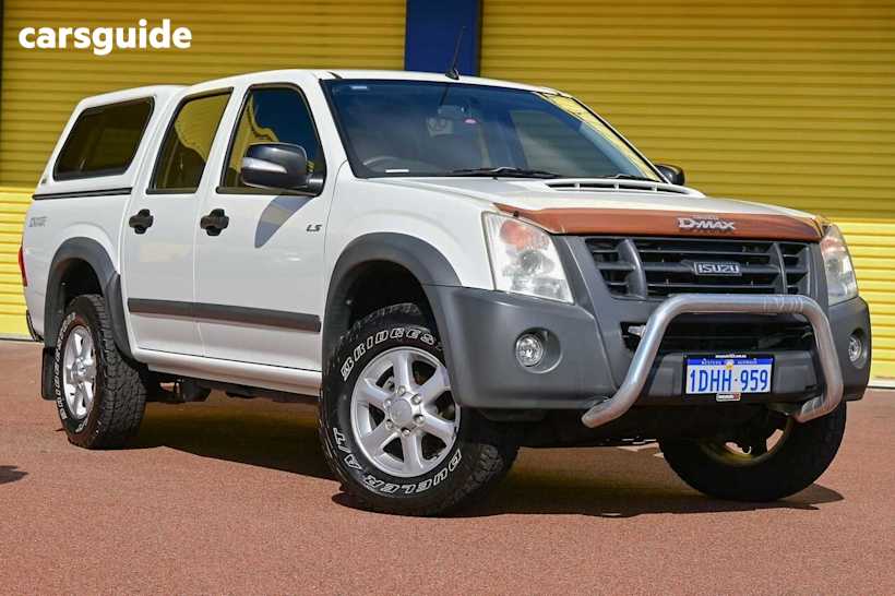 White 2010 Isuzu D-MAX Crew Cab Utility Ls-M (4X4)