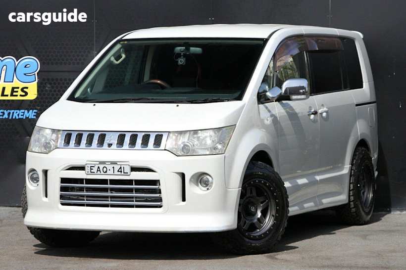 2007 Mitsubishi Delica SUV D5