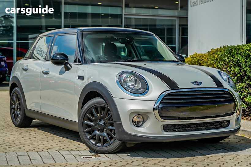 White 2017 Mini Hatch Hatch COOPER F