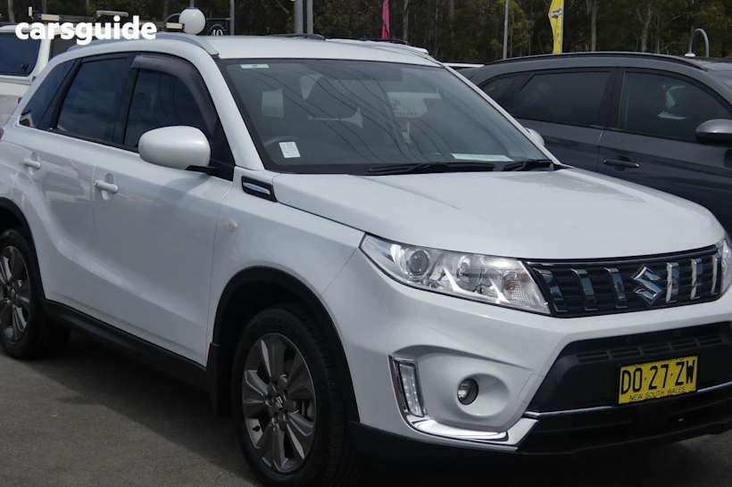 White 2021 Suzuki Vitara SUV F
