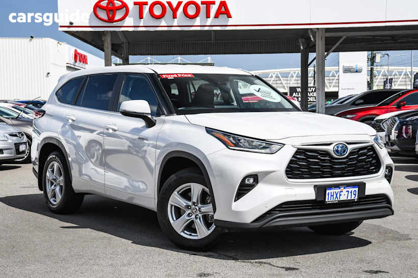 White 2023 Toyota Kluger SUV GX 4X4