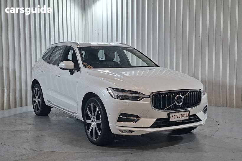 White 2019 Volvo XC60 Wagon D4 Inscription